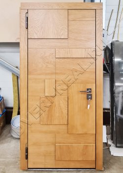 Металлическая дверь в квартиру с МДФ отделкой