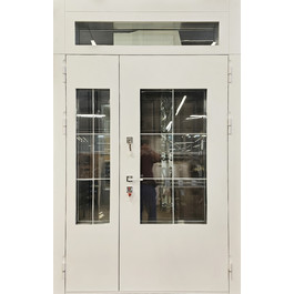 Уличная дверь белого цвета со стеклопакетом РД-2631 с терморазрывом по цене от 50500 рублей
