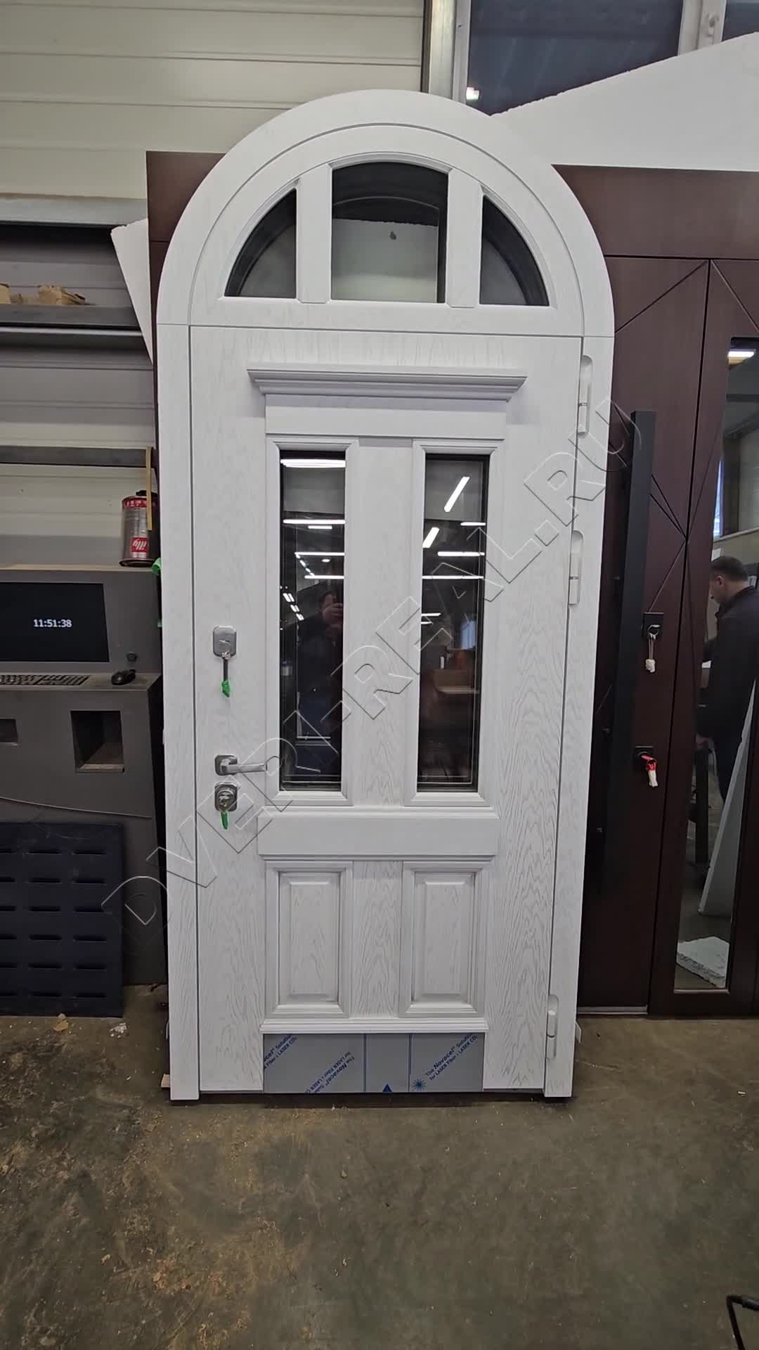Металлическая входная дверь РД-1151352 (фото №1)