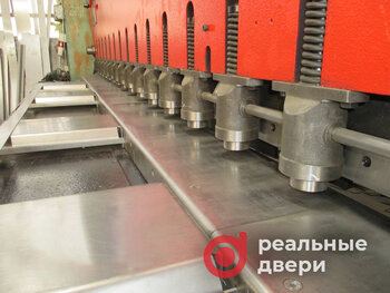 Оборудование для изготовления стальных дверей